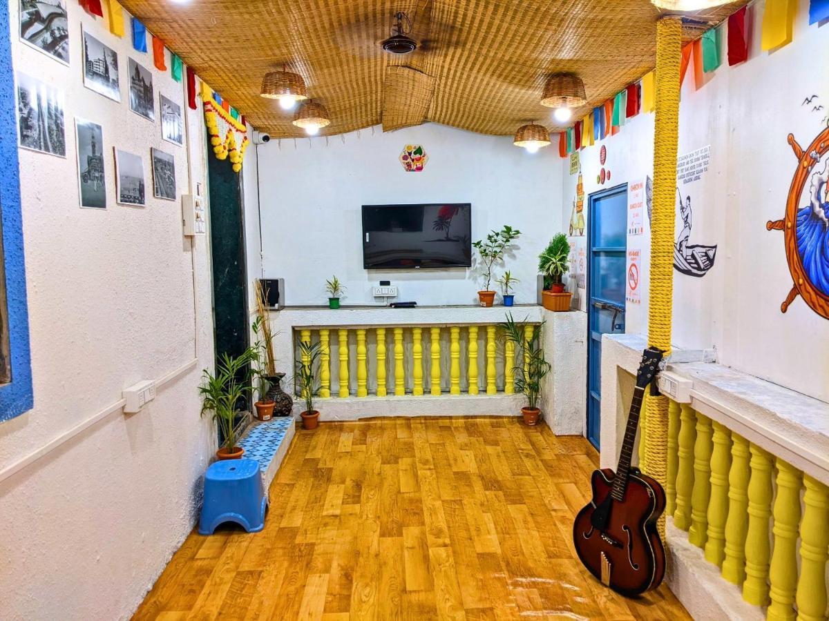 Awaara Backpackers Hostel, Alībāg Buitenkant foto