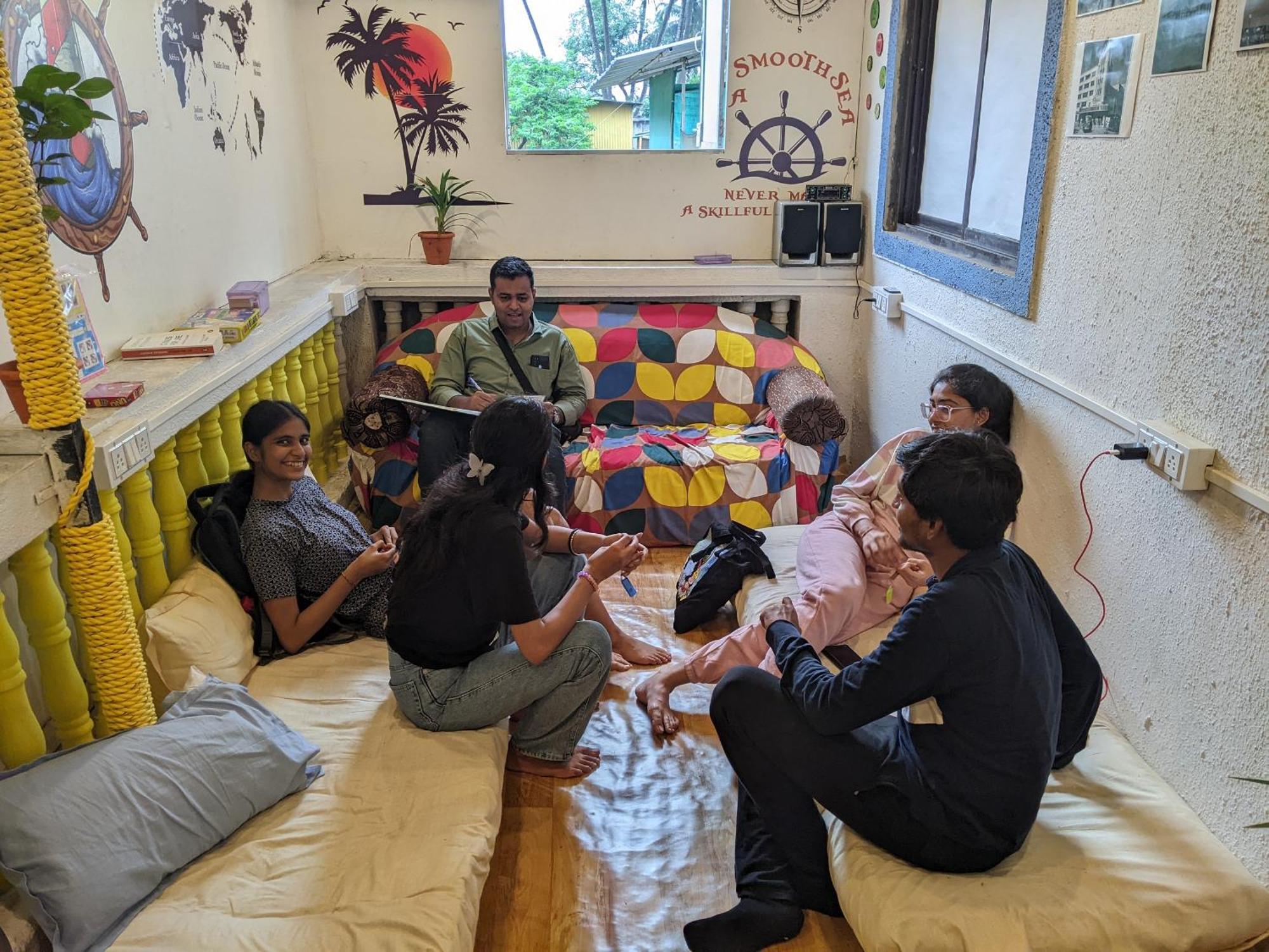 Awaara Backpackers Hostel, Alībāg Buitenkant foto
