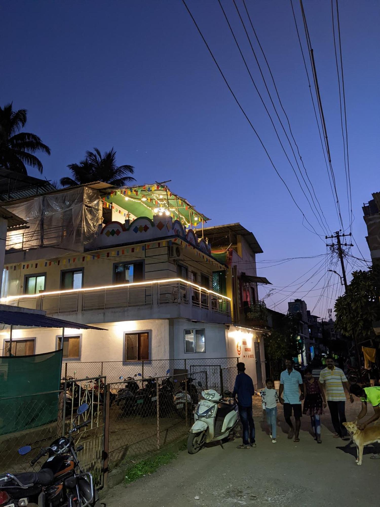Awaara Backpackers Hostel, Alībāg Buitenkant foto